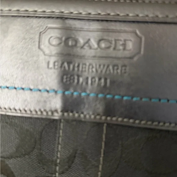 Coach Jacquard Black Leather Shoulder Bag
# 8k49 - Picture 6 of 9